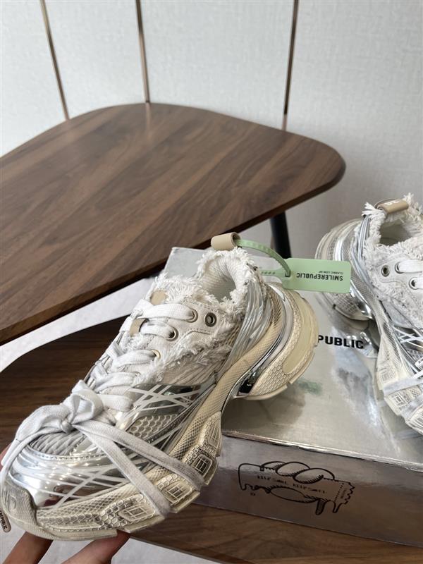 20251128103854767 370